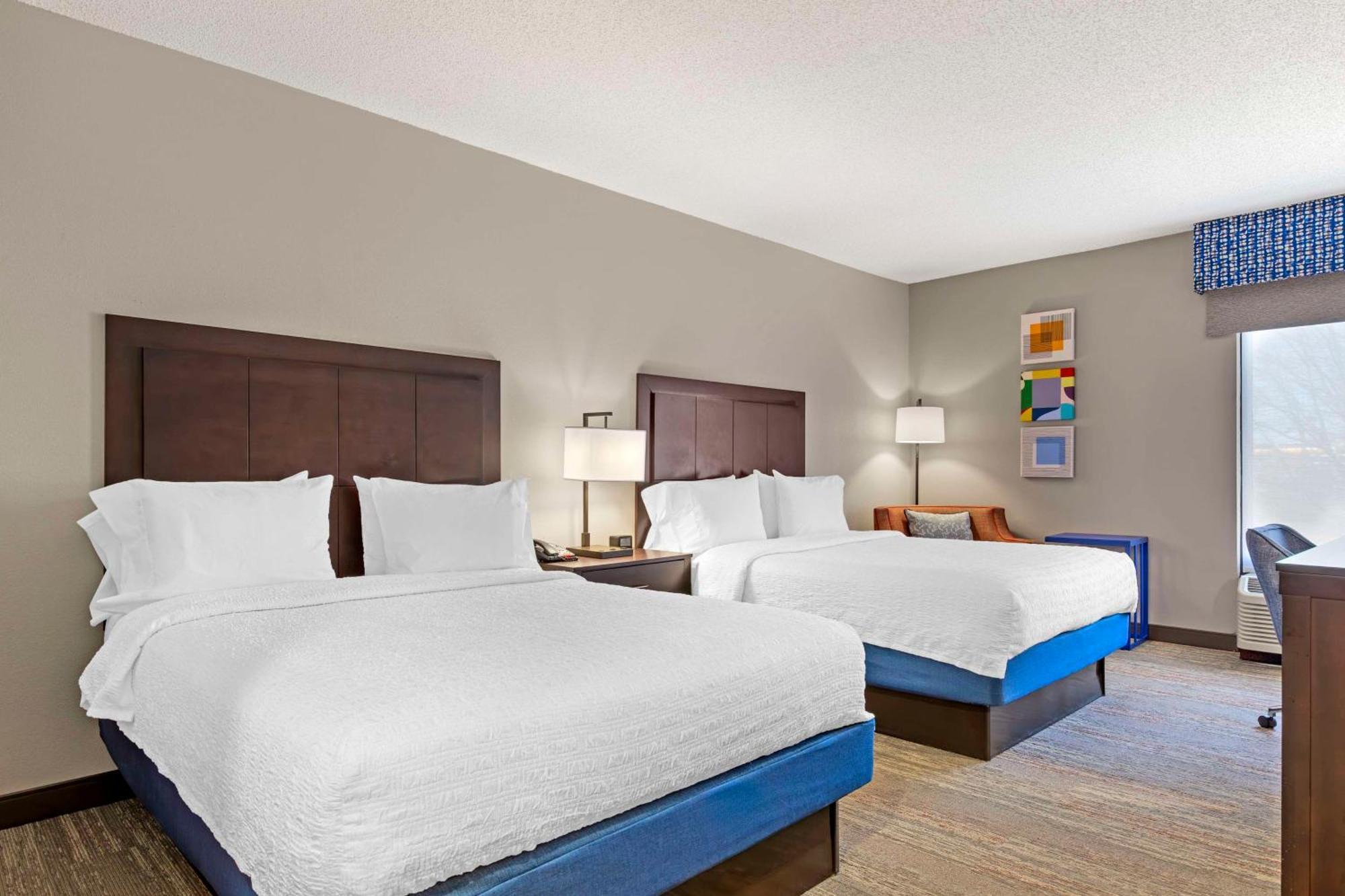 Hampton Inn Мебан Экстерьер фото
