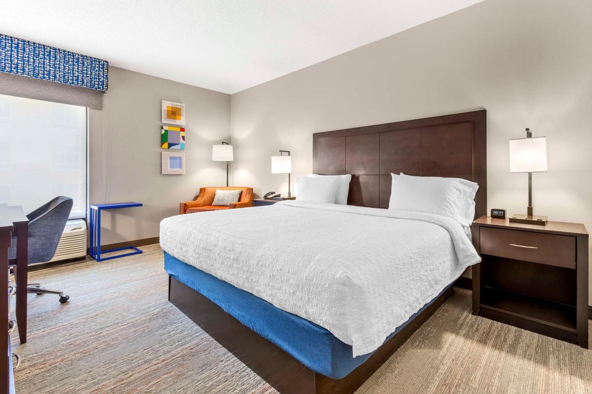 Hampton Inn Мебан Экстерьер фото