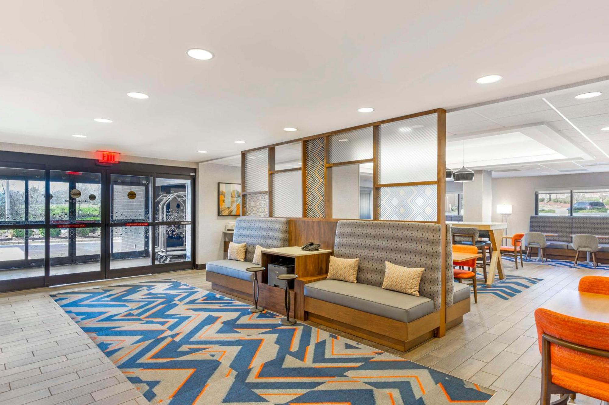 Hampton Inn Мебан Экстерьер фото